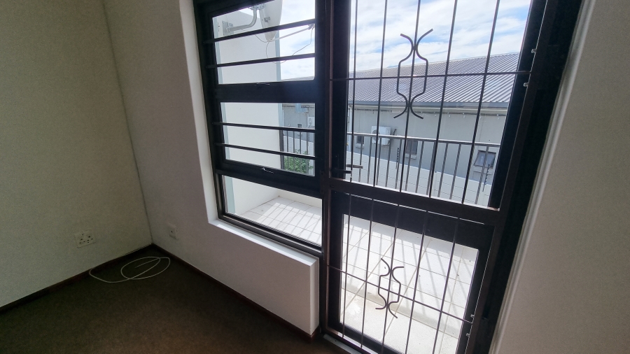 2 Bedroom Property for Sale in Twin Palms Western Cape